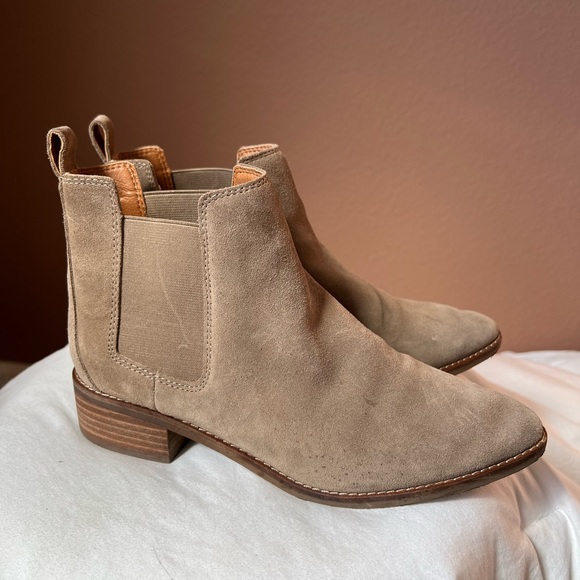 Lucky Brand Tan Ankle Bootie - Picture 2 of 8